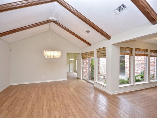 Building Photo - 4700 Trail W Dr