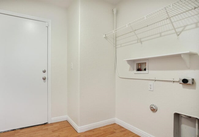 Building Photo - Room to Live & Grow! Expansive 3,547 Sq. Ft. 4-Bedroom 2.5 Bath Home