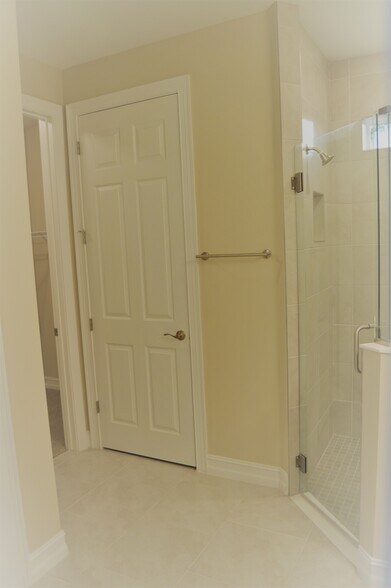 Building Photo - 636 Ibiza Loop