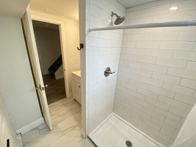Building Photo - 1501 Belmont Ave
