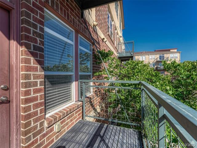 Building Photo - 10176 Park Meadows Dr