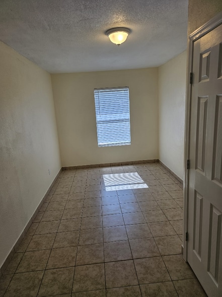 Building Photo - 3112 Chisholm Trail