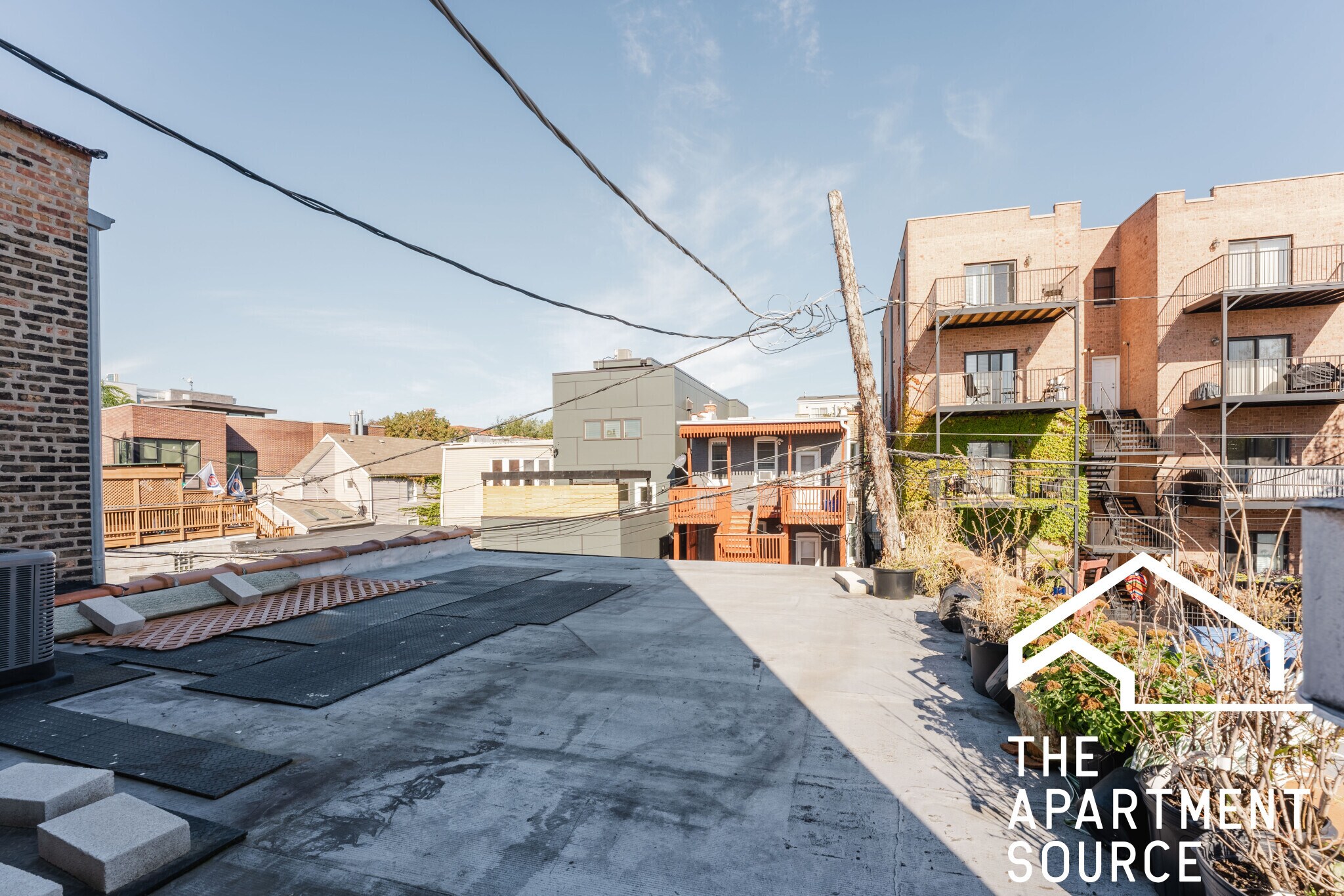 Building Photo - 1808 W Grand Ave