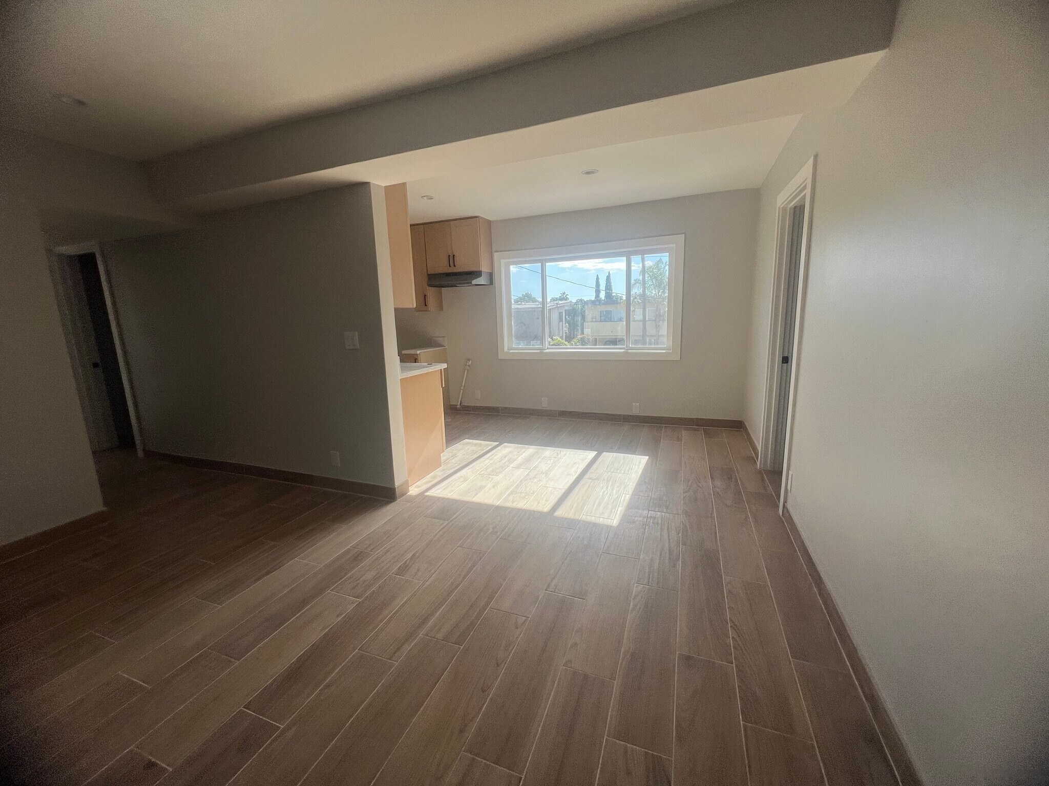 Building Photo - 13425 Vanowen St