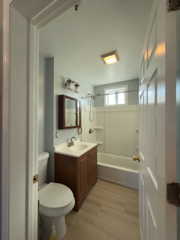 Building Photo - 187 Smith St