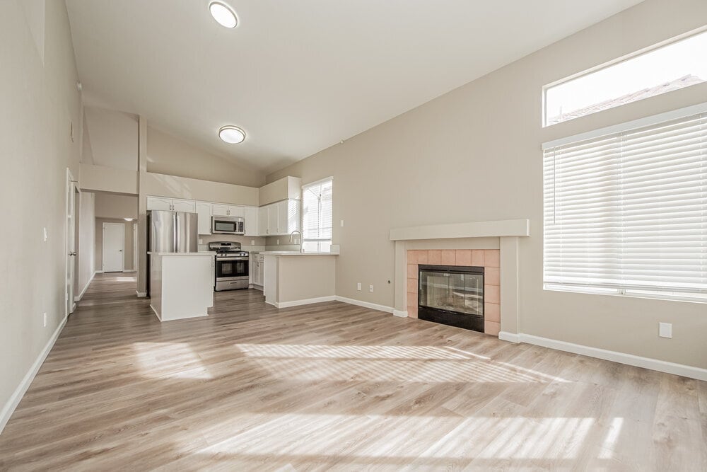 Building Photo - 1945 Curio Dr