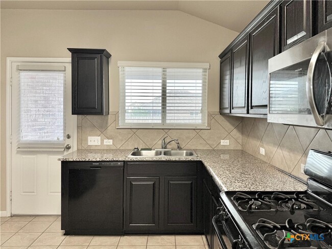 Building Photo - 1024 Britt Ln