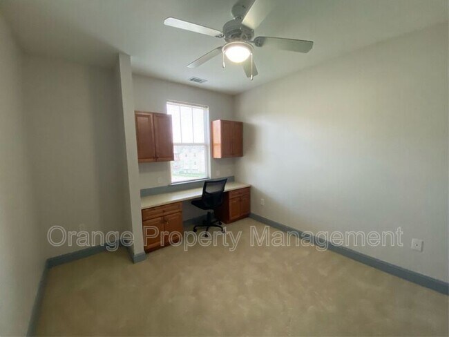 Building Photo - 1034 Shoveler Way