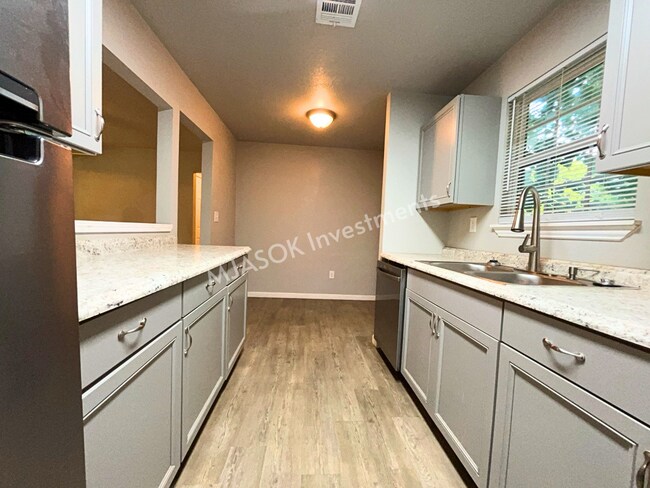 Building Photo - Charming 3-Bedroom Home for Lease in Lawton, OK