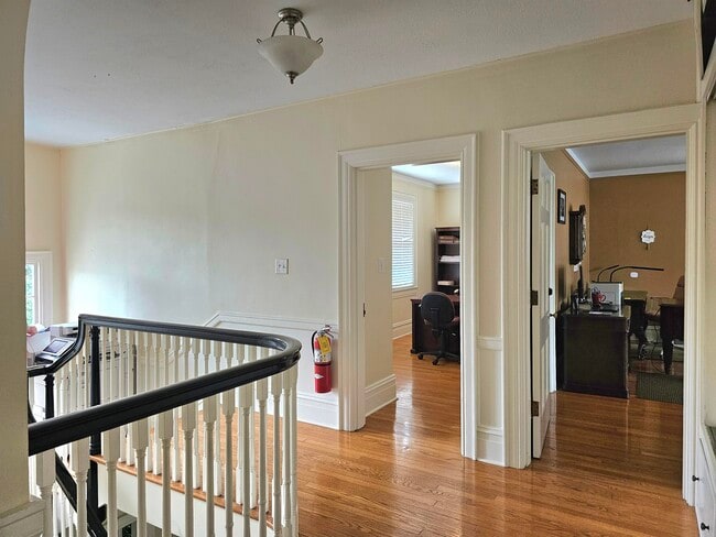 Building Photo - 3210 N Ocoee St