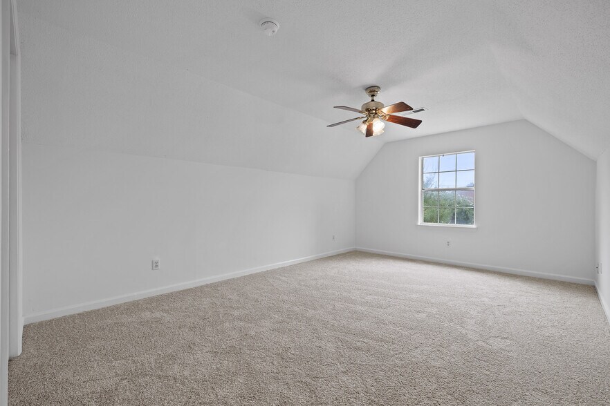 Bedroom 5 - 224 N Brent Dr