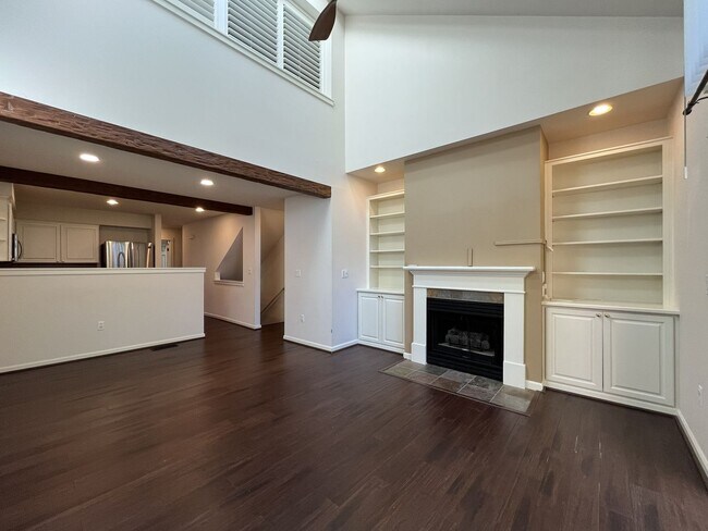 Building Photo - Incredible Forrest Park Townhome!! 2 bedroom, 2 bath, HUGE attached Garage!