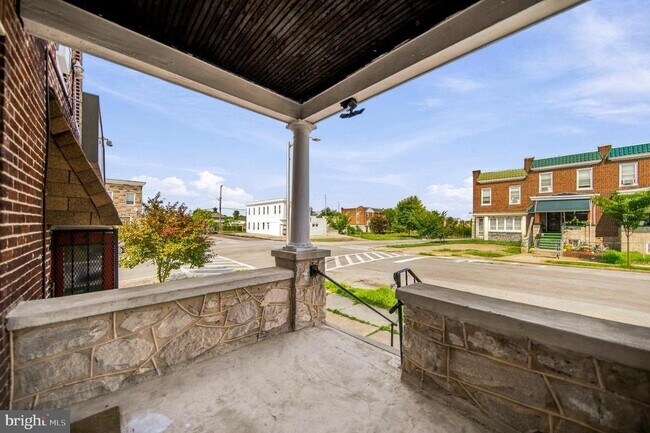 Building Photo - 1516 N Luzerne Ave