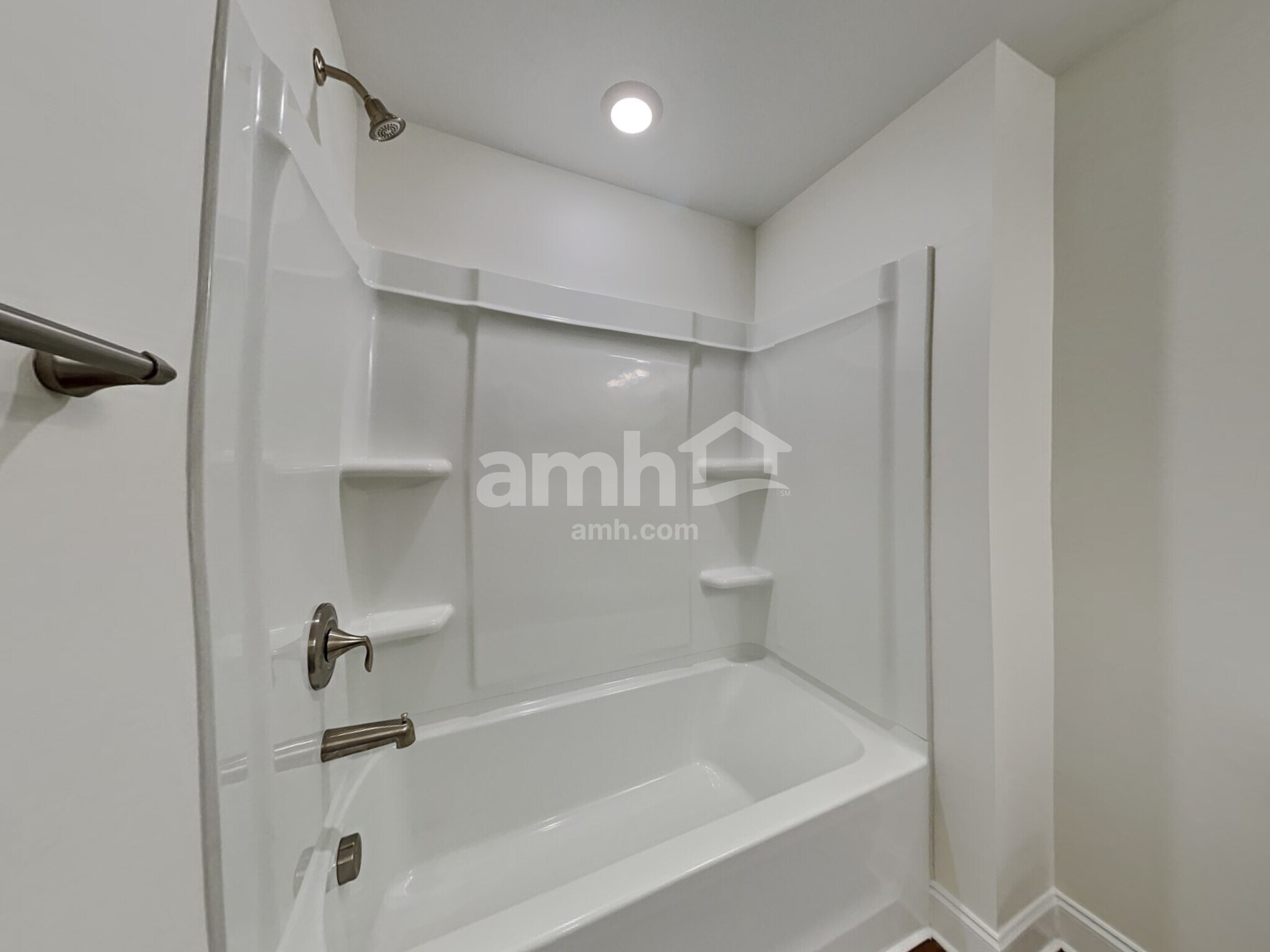 Building Photo - 183 Larragan Dr