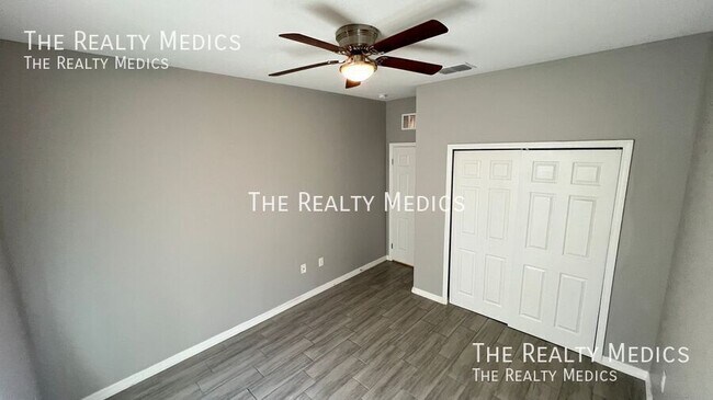 Building Photo - 270 Winfall Ave SW