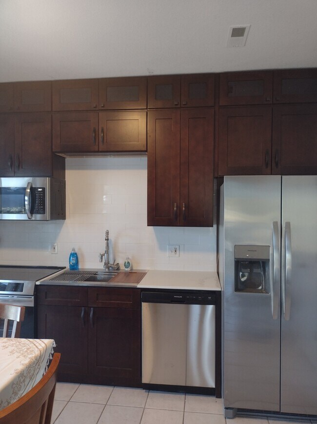 Building Photo - 195 Gardenia Cir