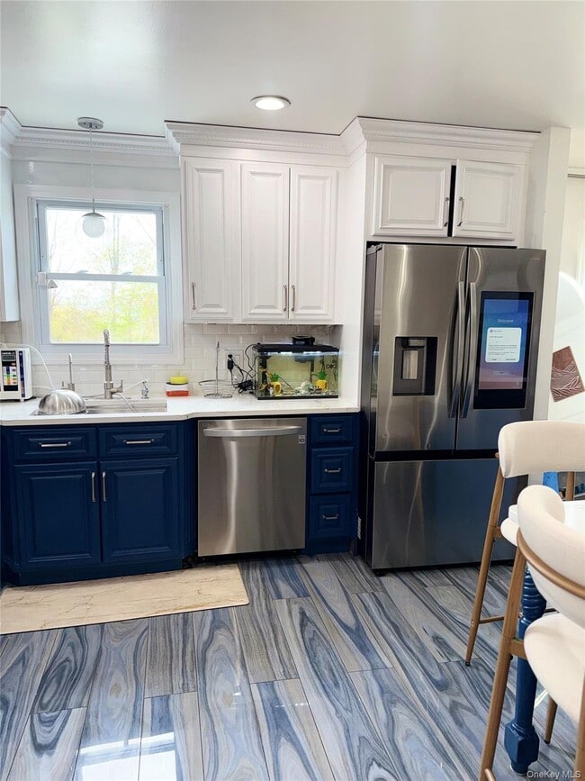 Building Photo - 10 Candlewood Rd