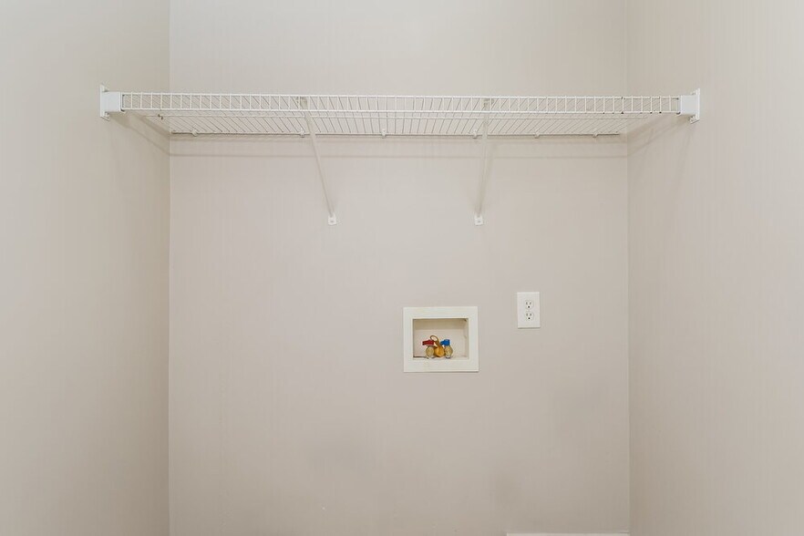 Building Photo - 2622 Amber Crest Dr