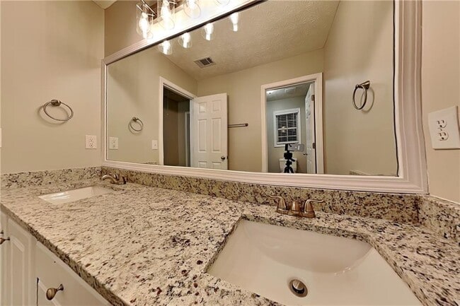 Building Photo - 3265 Watson Gate Rd SW