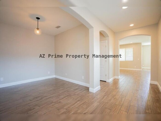 Building Photo - 9215 W Dreyfus Dr