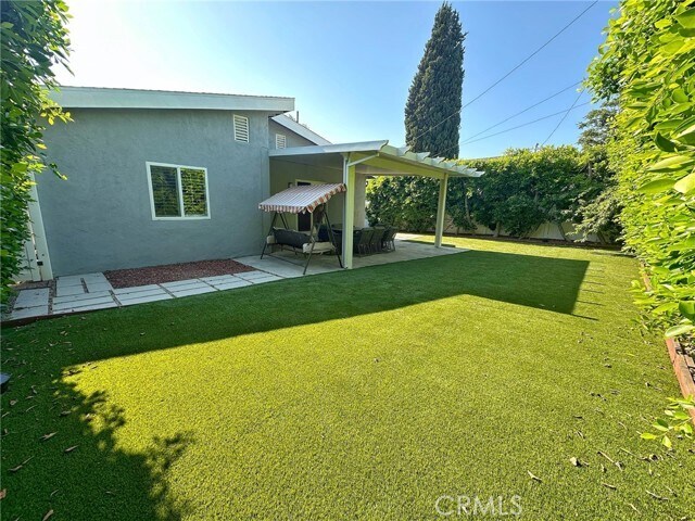 Building Photo - 5857 Balcom Ave