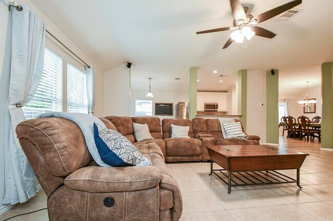 Building Photo - 21126 N Yellow Bud Ct