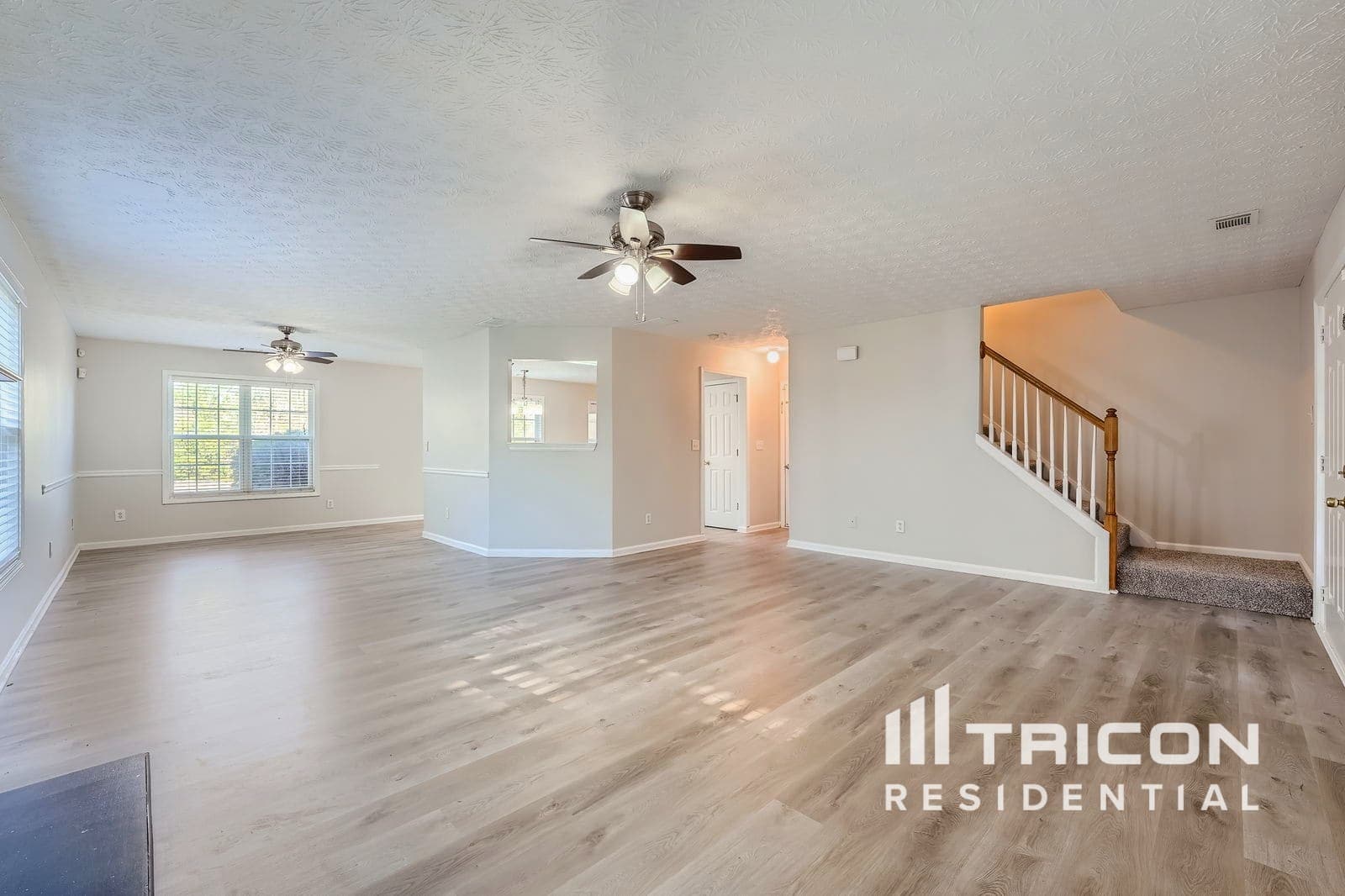 Building Photo - 1504 Riverglen Dr