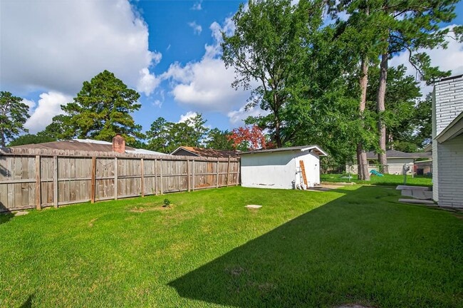 Building Photo - 23223 Naples Dr