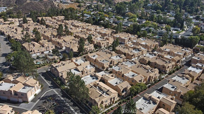 Building Photo - 18818 Vista Del Canon