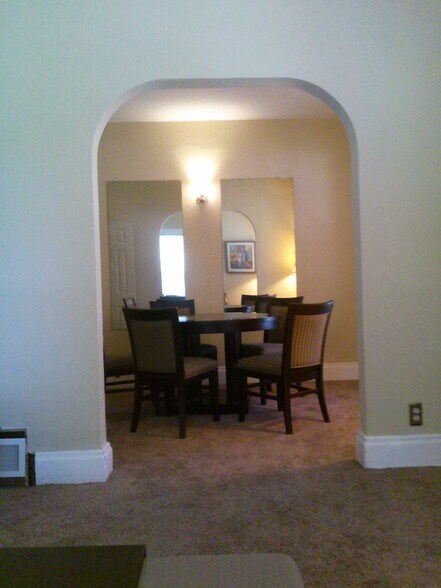 sample living/study room #2 - 1111 Sorin St