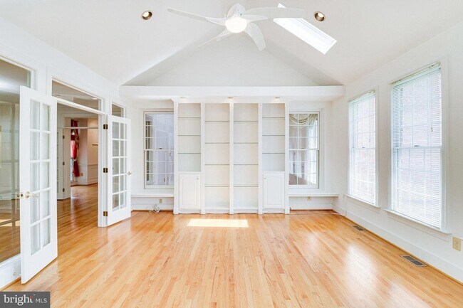 Building Photo - 1719 Strine Dr