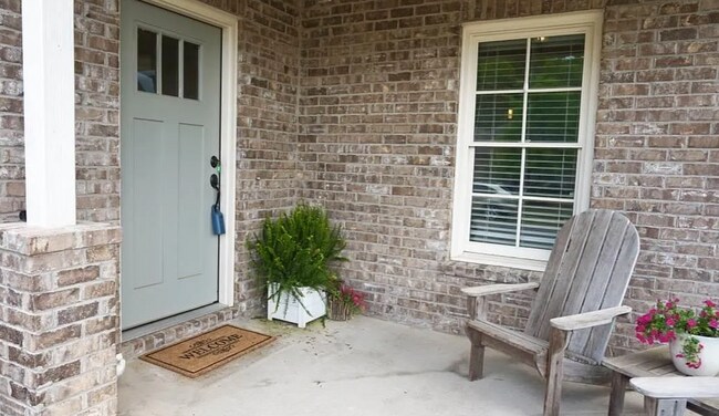 Building Photo - 1719 Creekside Dr