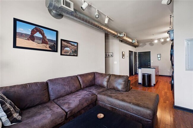 Building Photo - 5300 Peachtree Rd