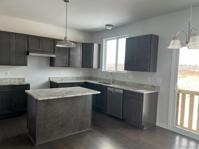 Building Photo - 55810 Worlington Ln