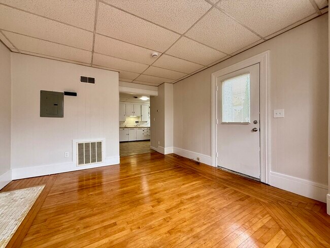 Building Photo - 346 Broadway