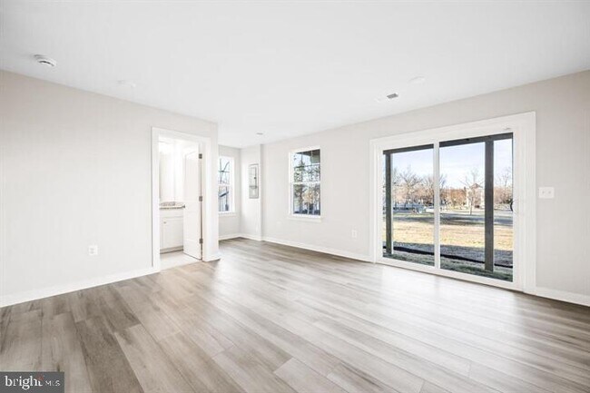 Building Photo - 42508 Invergordon Ter