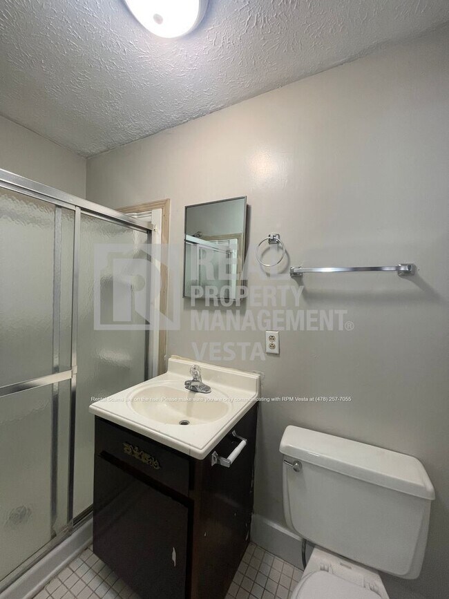 Building Photo - 1550 N Atwood Dr