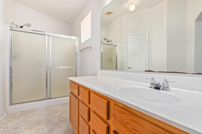 Building Photo - 3316 E Tierra Buena Ln