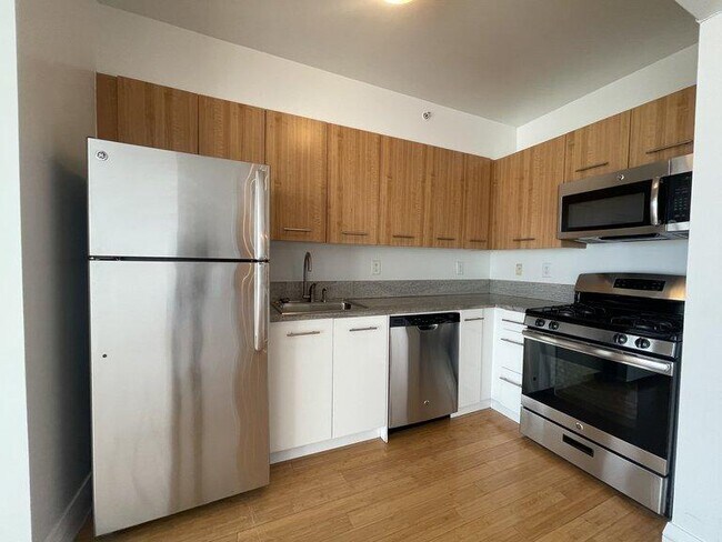 Building Photo - 0 bedroom in New York NY 10001