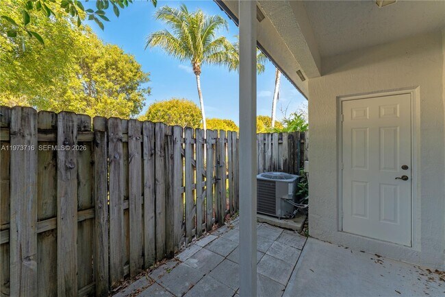 Building Photo - 2245 SE 25th Ave