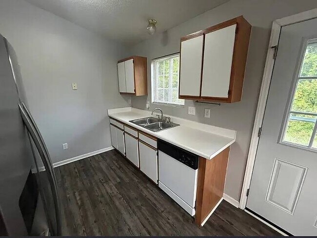Building Photo - 3216 Bowers Ave