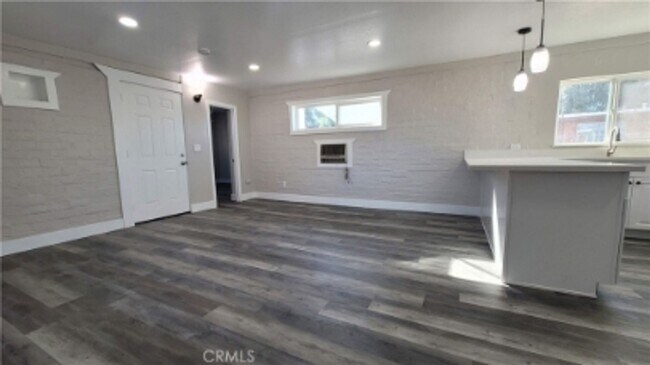 Building Photo - 35308 Santa Fe St