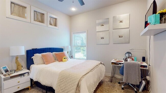 Building Photo - 105 Luther St