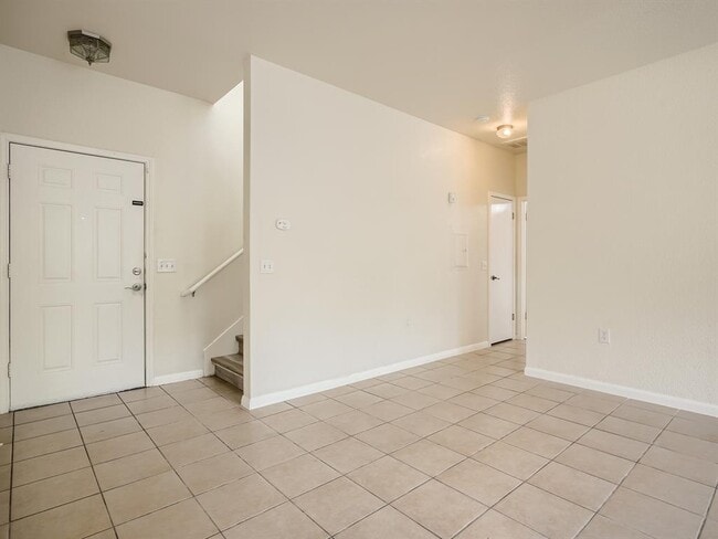 Building Photo - 6102 Reicher Dr