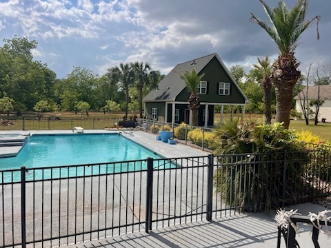 Building Photo - 145 Longleaf Dr