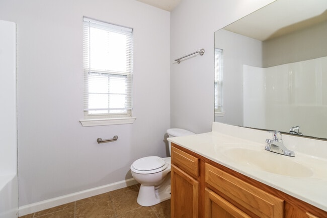Building Photo - 362 Meadow Creek Dr