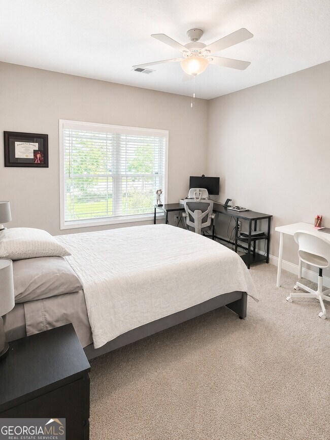 Building Photo - 235 The Villas Wy