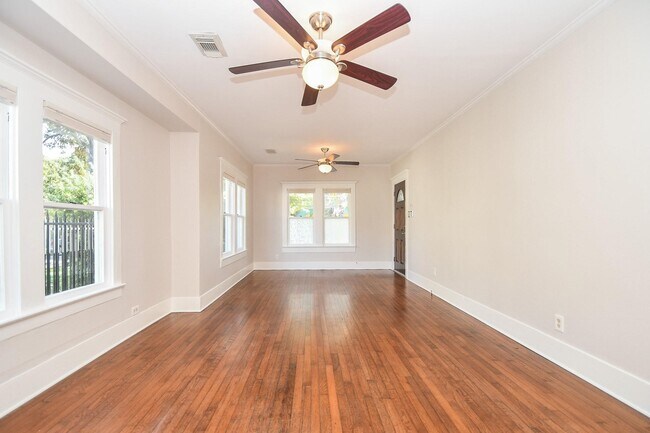 Building Photo - 4625 Pineridge St