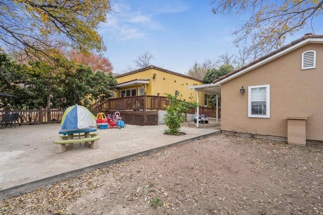 Building Photo - 817 Griner St