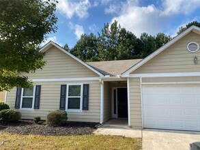 Building Photo - 701 Walnut Woods Dr